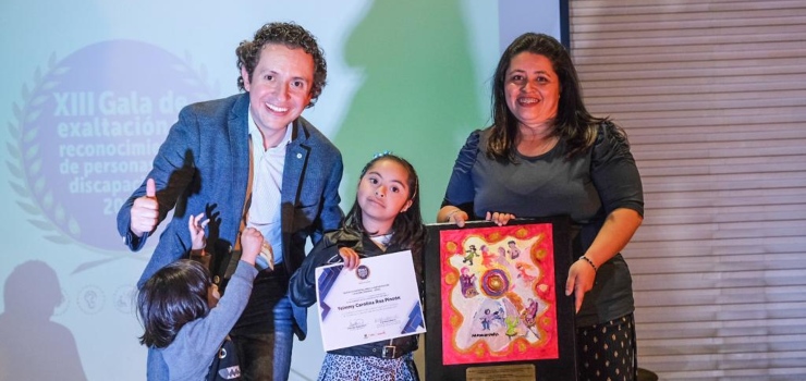 Bogotá premió las mejores experiencias que trabajan por las personas con discapacidad