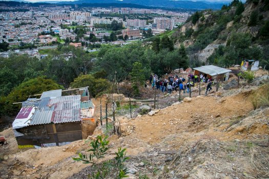 Fijan plazo para desmonte de estructuras ilegales en el cerro de Usaquén