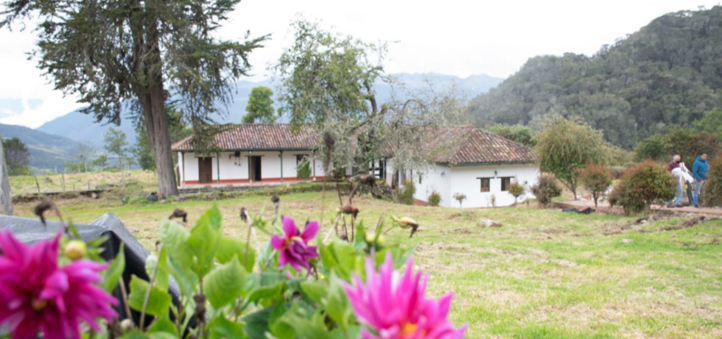 Después de 34 años, más de 7000 habitantes de Sumapaz recibirán servicios del Distrito en su territorio   * A partir del próximo 1 de octubre, la Alcaldía local de Sumapaz, que desde hace 34 años funcionaba en otras localidades diferentes a esta, abrirá l