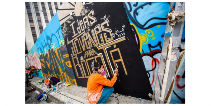 Joven pintando Graffiti Preseleccionadas 246 iniciativas ciudadanas juveniles para recibir apoyo del Distrito