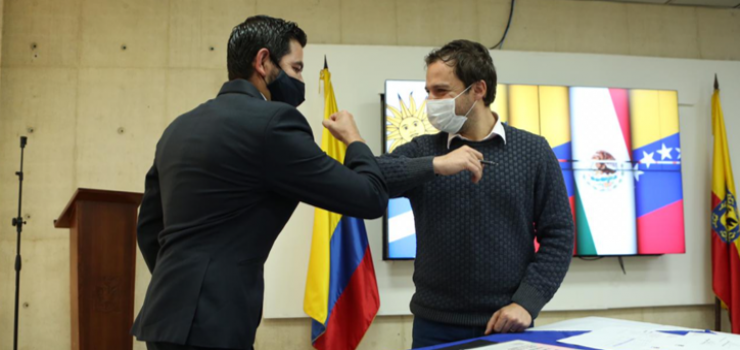 El 71% de extranjeros que han recibido la nacionalidad colombiana por adopción, y tomado juramento ante el Distrito, este año, son venezolanos.